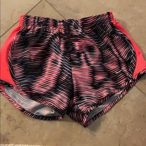 Girl’s Nike Shorts Youth Medium